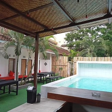Indonesia Backpacker Hostels Kuta  Экстерьер фото