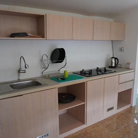 Indonesia Backpacker Hostels Kuta  Экстерьер фото