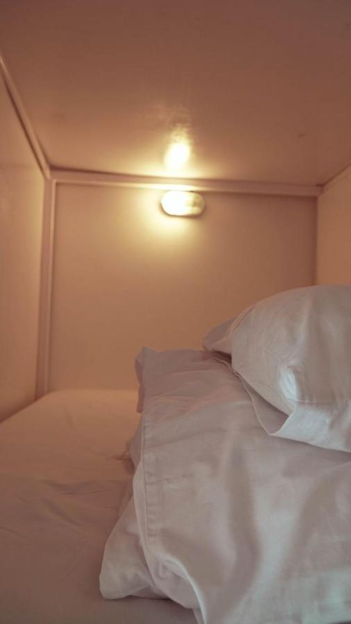 Indonesia Backpacker Hostels Kuta  Экстерьер фото