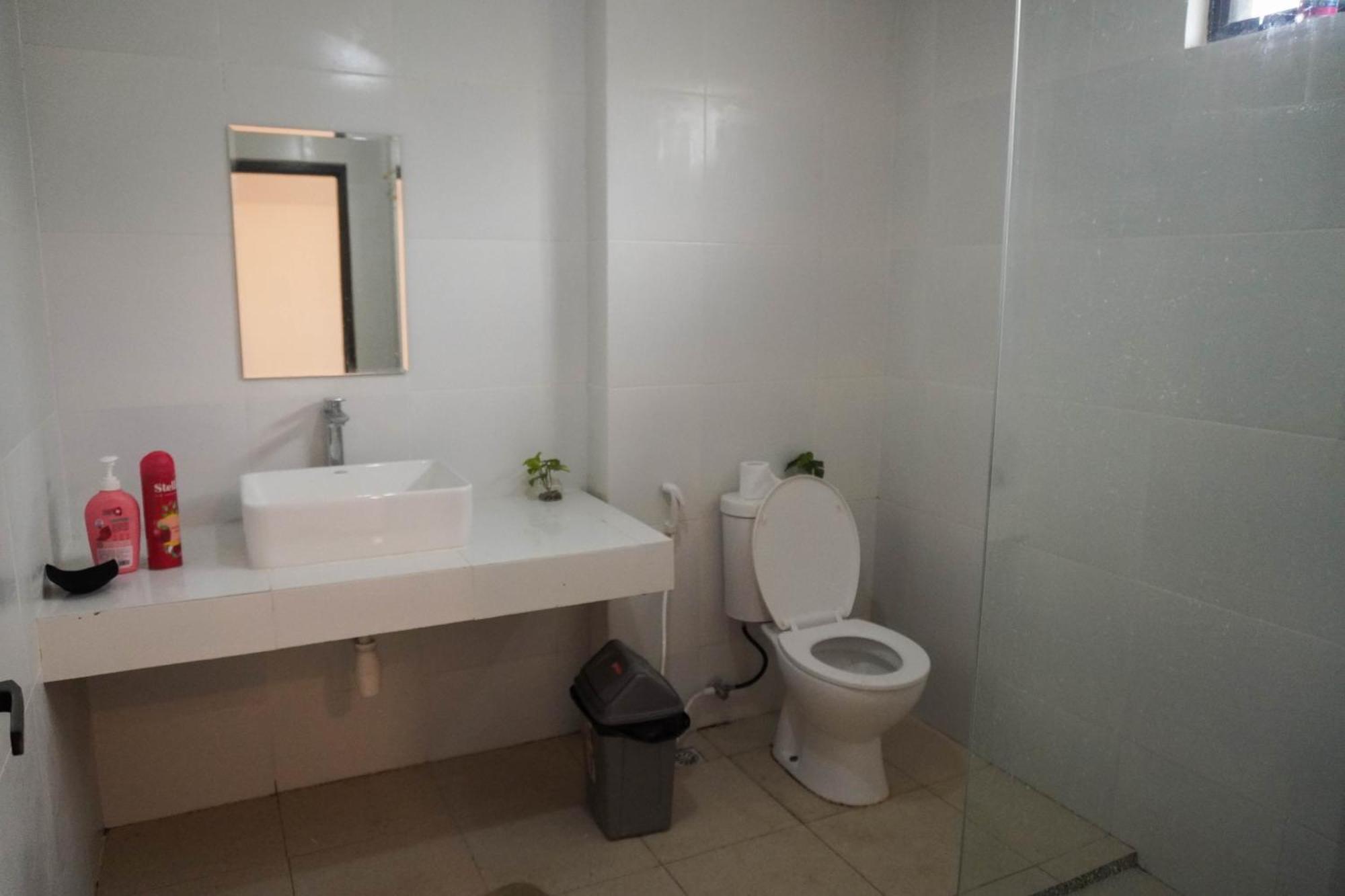 Indonesia Backpacker Hostels Kuta  Экстерьер фото