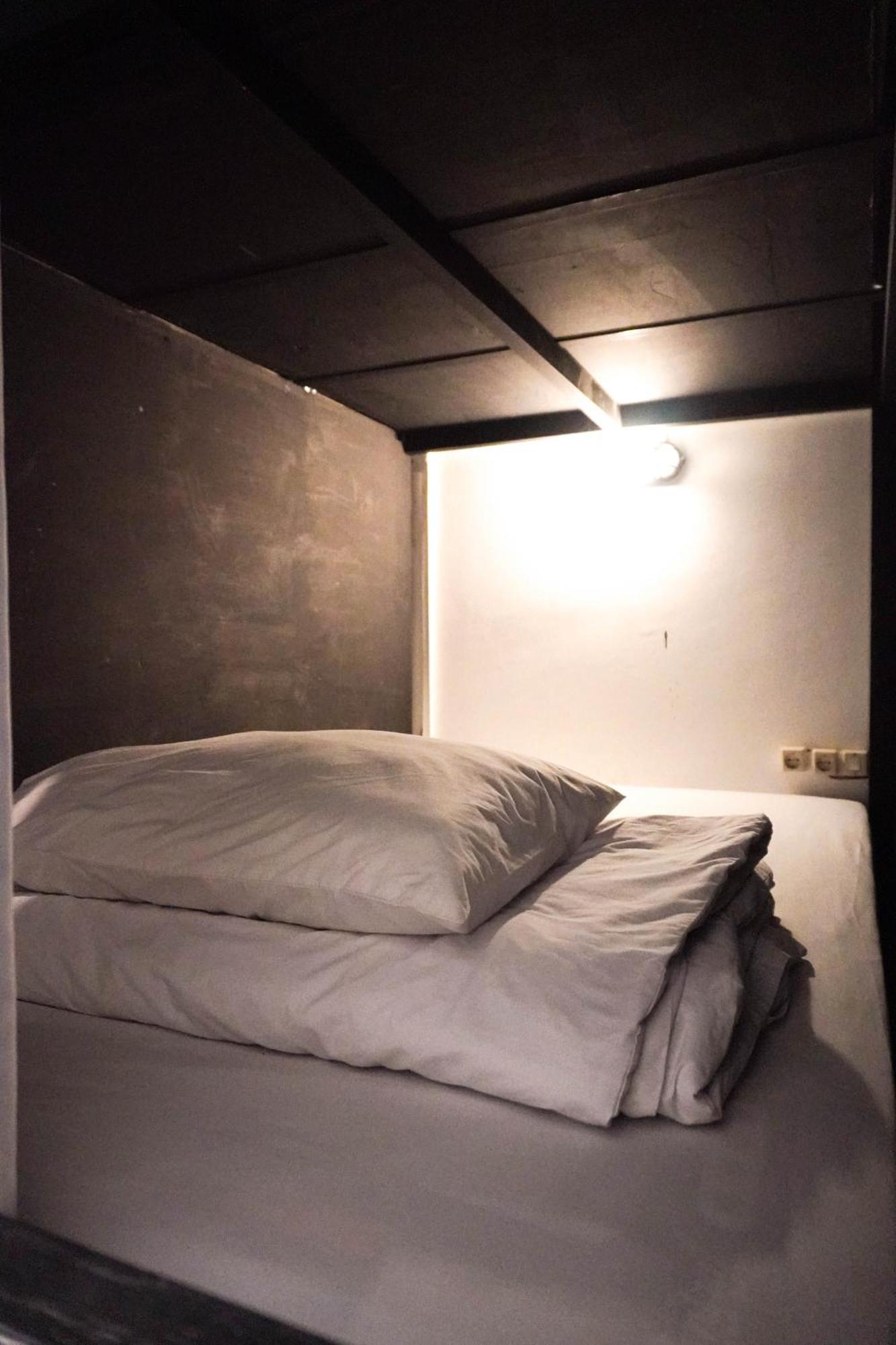 Indonesia Backpacker Hostels Kuta  Экстерьер фото